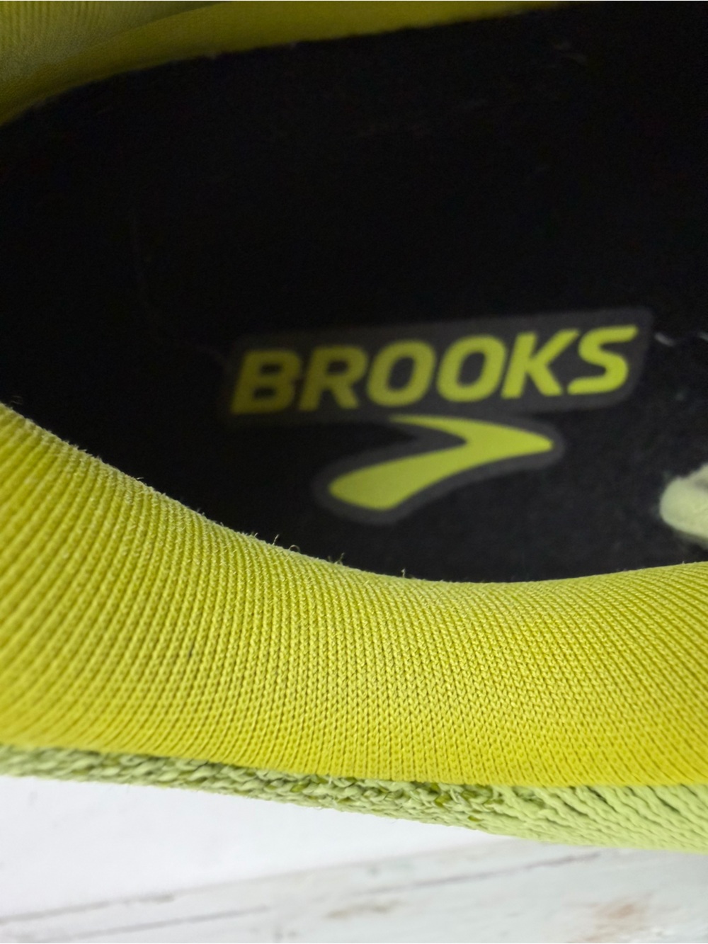 Brooks Glycerin 21 running shoes in vibrant Lovebird Pale Yellow men’s size 10.5 - Picture 11 of 13
